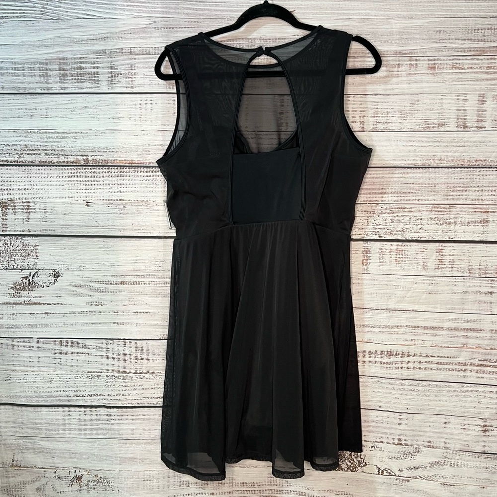 Torrid 2X D/DD Underwire Long Mesh Overlay Swim Dress With Brief - Picture 7 of 11